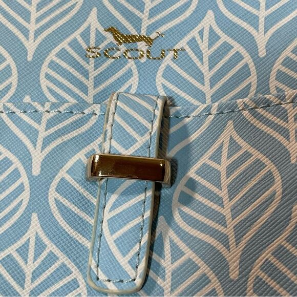 Scout Taylor light blue and white print crossbody bag - Picture 3 of 12